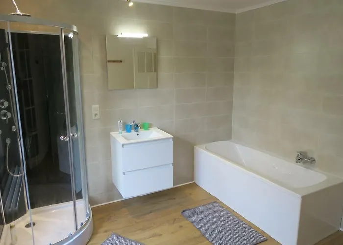 L'oiseau Bleu Nyaraló *