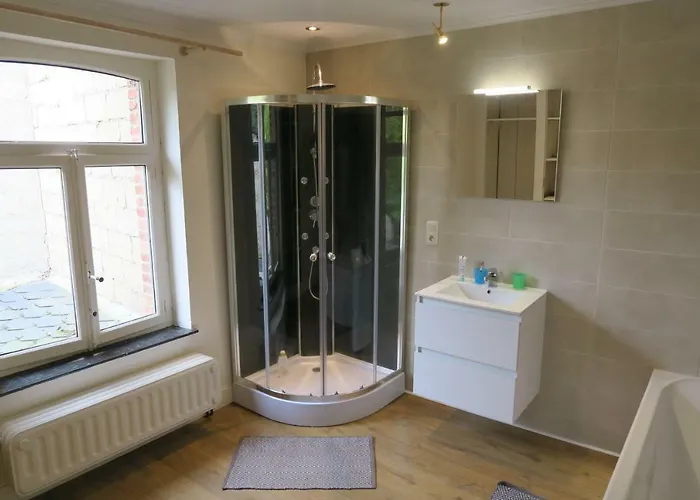 L'oiseau Bleu Nyaraló *