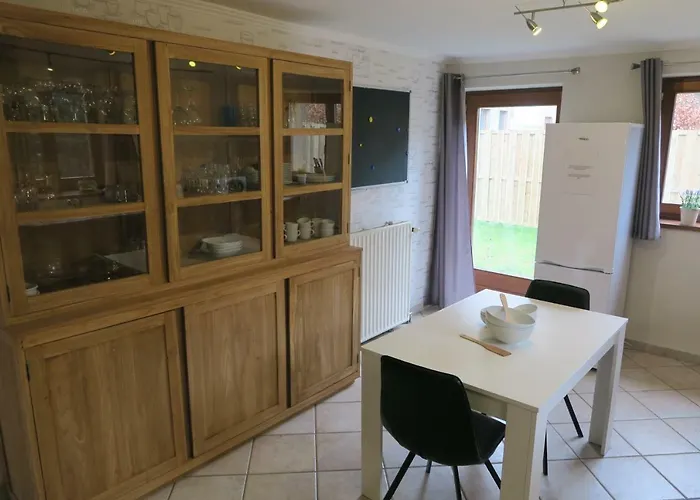 L'oiseau Bleu Nyaraló *